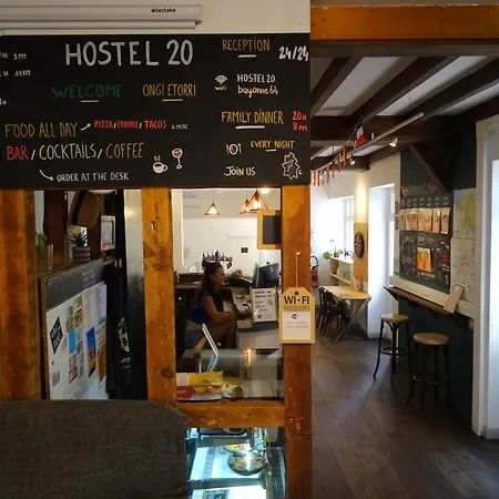 Hostel20 Bayonne-2